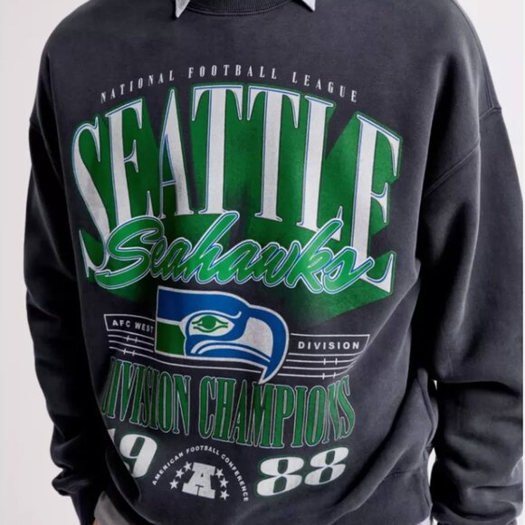 Seattle Seahawks Football Sweatshirt Vintage Style Seattle Seahawks Shirt - Picture 1 of 3